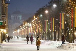 Laisvės alėja žiemos vakarą