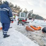 Traktoriaus traukimo operacija iš Lampėdžių ežero