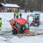 Traktoriaus traukimo operacija iš Lampėdžių ežero