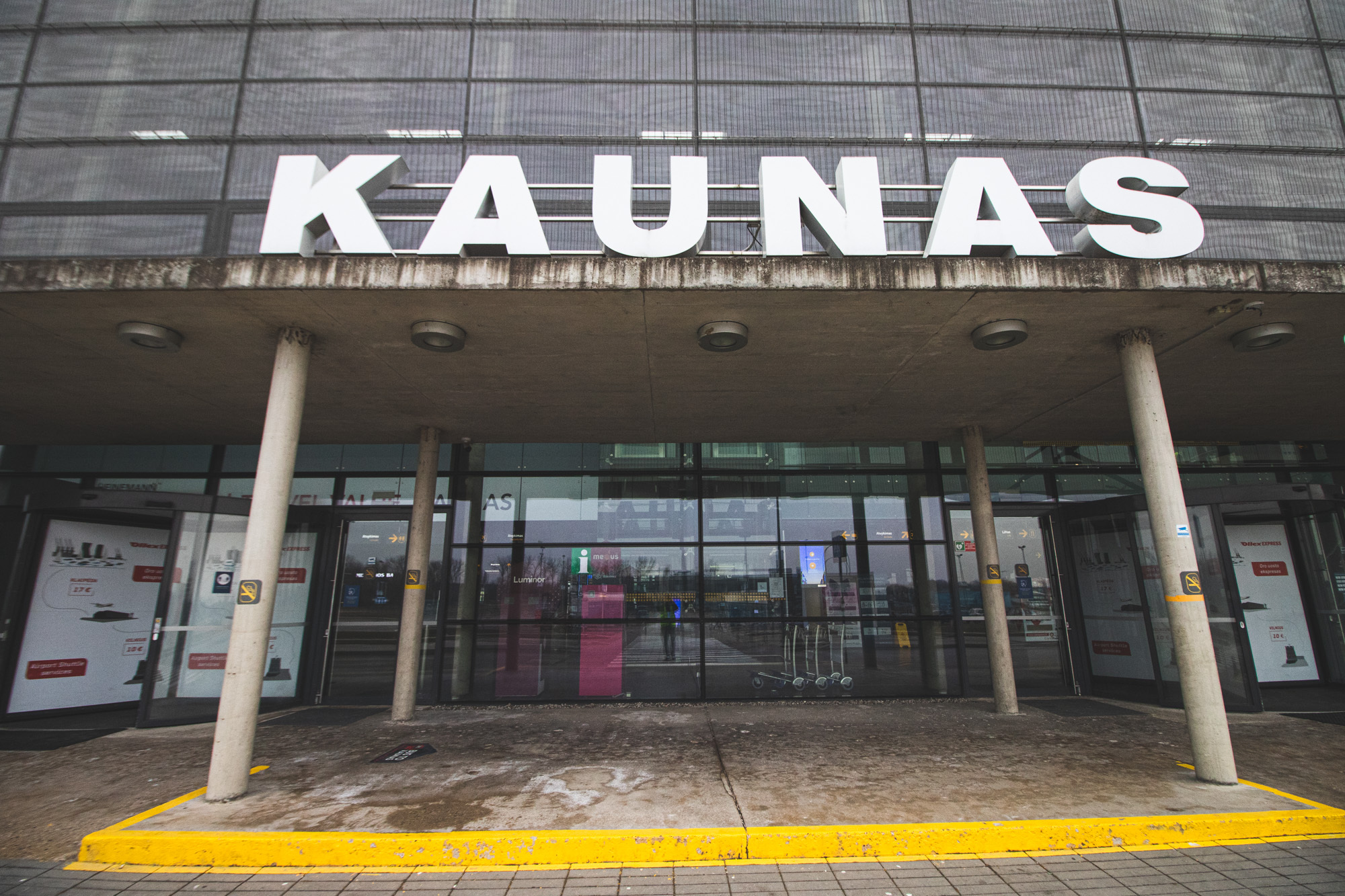 Kauno oro uoste sulaikytas beveik du mėnesius ieškotas vyras – Kas vyksta  Kaune