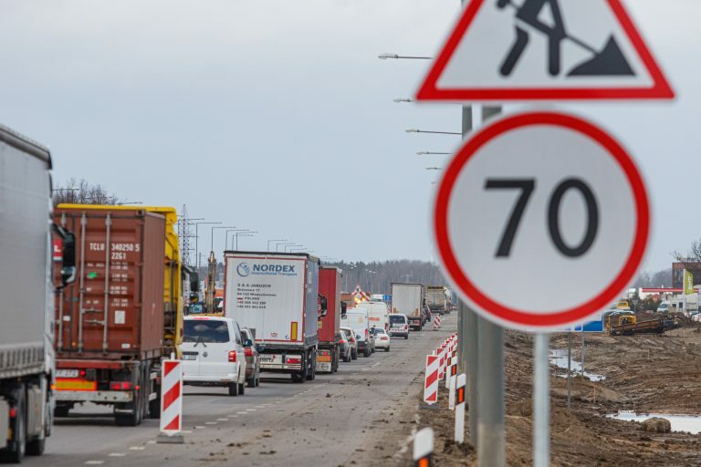 Viaduko statybos A1 kelyje prie Giraitės