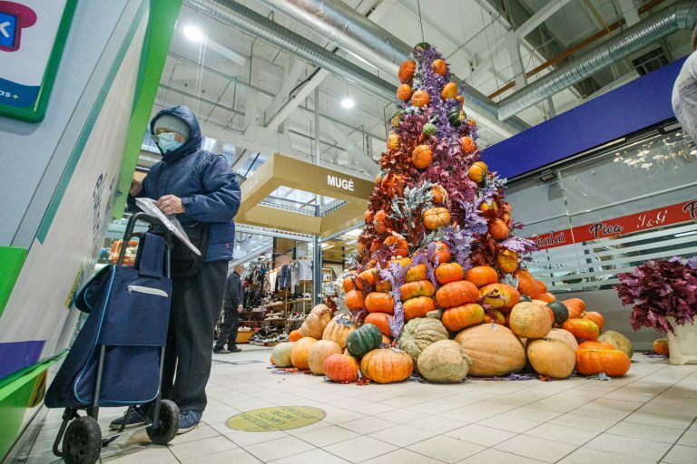 Moliūgų eglutė Vilijampolė turrgavietėje