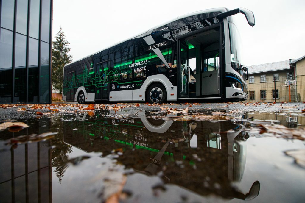 Pristatytas elektrinis autobusas