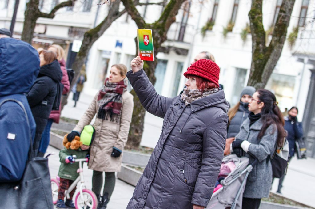 Protestas prieš vaikų skiepijimą