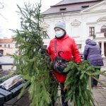 Eglišakių dalybos rotušės aikštėje