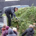 Eglišakių dalybos rotušės aikštėje