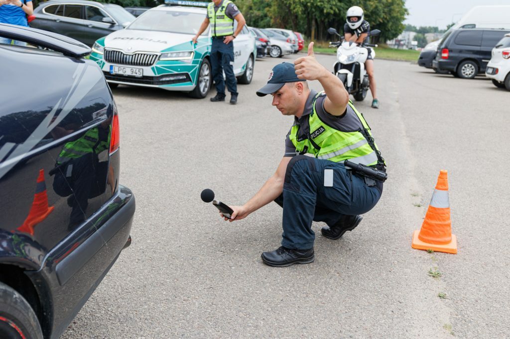 Automobilių triukšmo patikrinimas