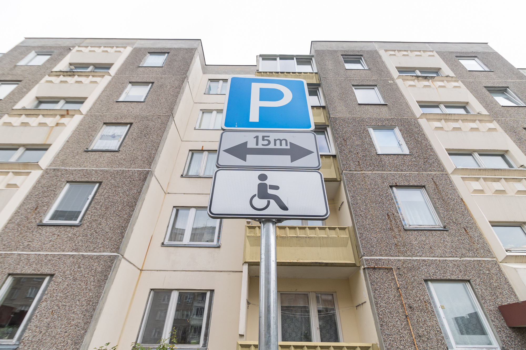 Neįgaliųjų parkavimo vietos Šilainiuose