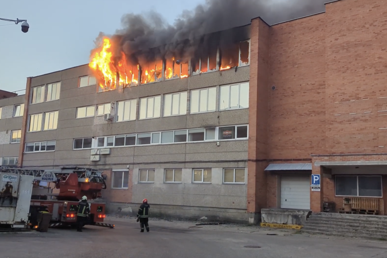 Gaisras Piliakalnio gatvėje / Kas vyksta skaitytojų nuotr.