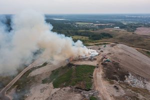 Gaisras Lapių sąvartyne / R. Tenio nuotr.