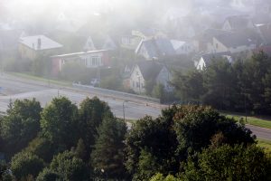 Pirmasis šio rudens rūkas virš Neries ir dalies Vilijampolės / M. Patašiaus nuotr.