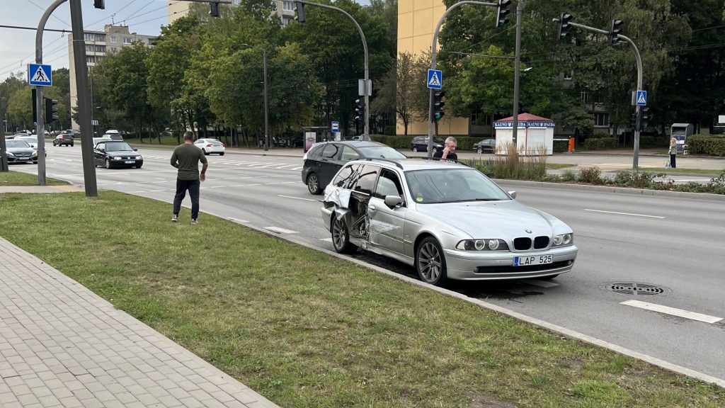 Avarija Taikos pr. / Skaitytojo nuotr.