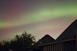 Ketvirtadienio vakarą kauniečiai fiksavo šiaurės pašvaistę / Skaitytojų nuotr.