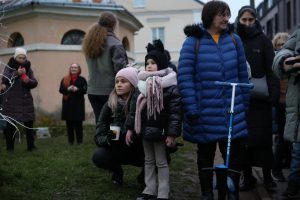 Įžiebta Kalėdinė eglutė Kauno senamiestyje / M. Patašiaus nuotr.